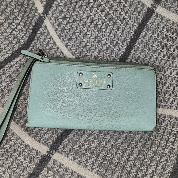 Neda Wallet Wellesley Zip Carryall Wallet - Picture 4 of 8